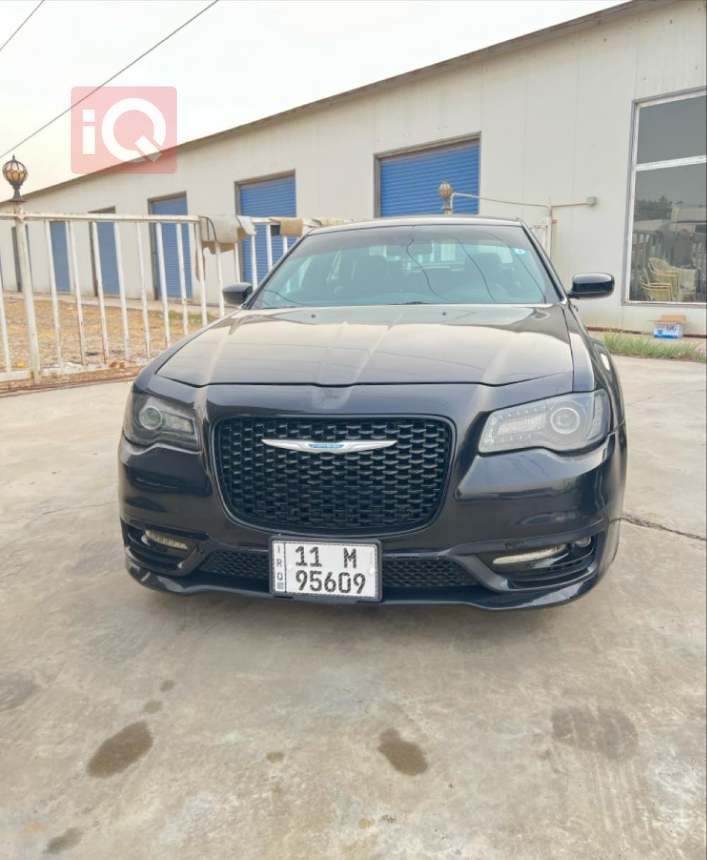 کرایسلەر 300
